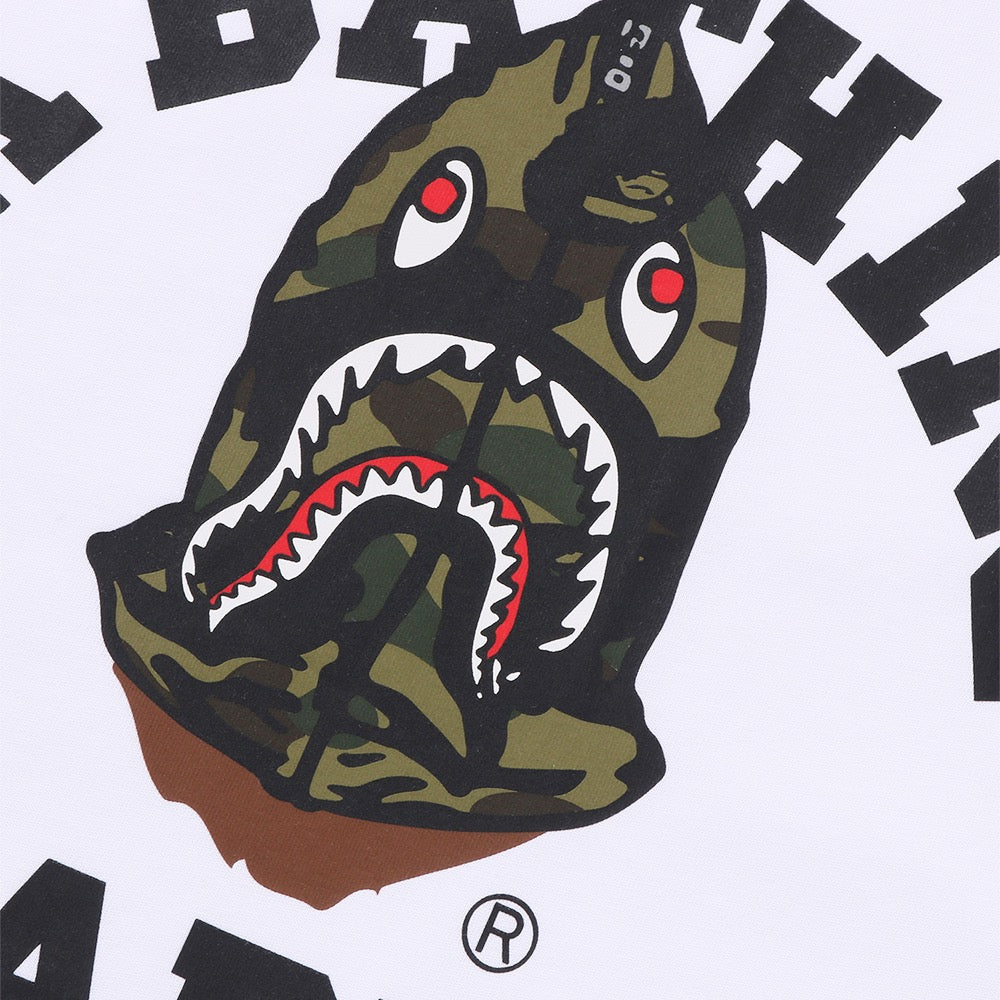 퍼스트 카모 샤크 세이진 콜리지 릴렉스드 핏 티셔츠(M) WHITE