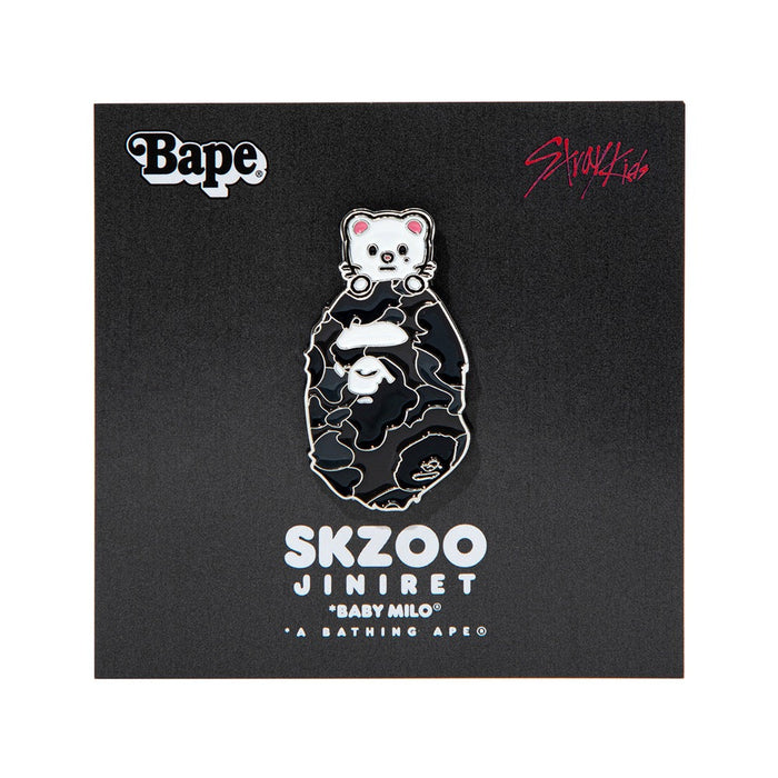 BAPE X STRAYKIDS 메탈 핀 BLACK