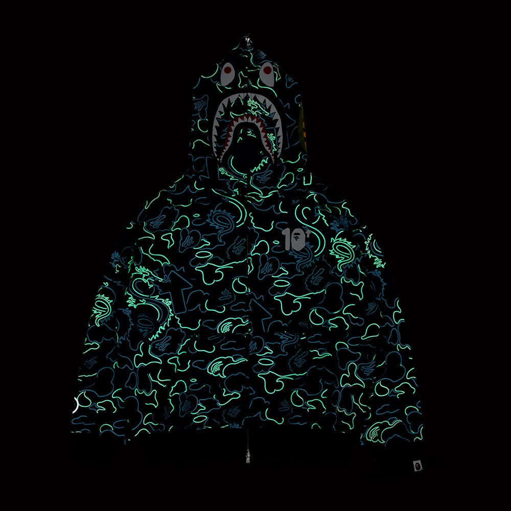 BAPE X 88RISING 글로우 인 더 다크 카모 샤크 풀 집 후드(M) BLUE