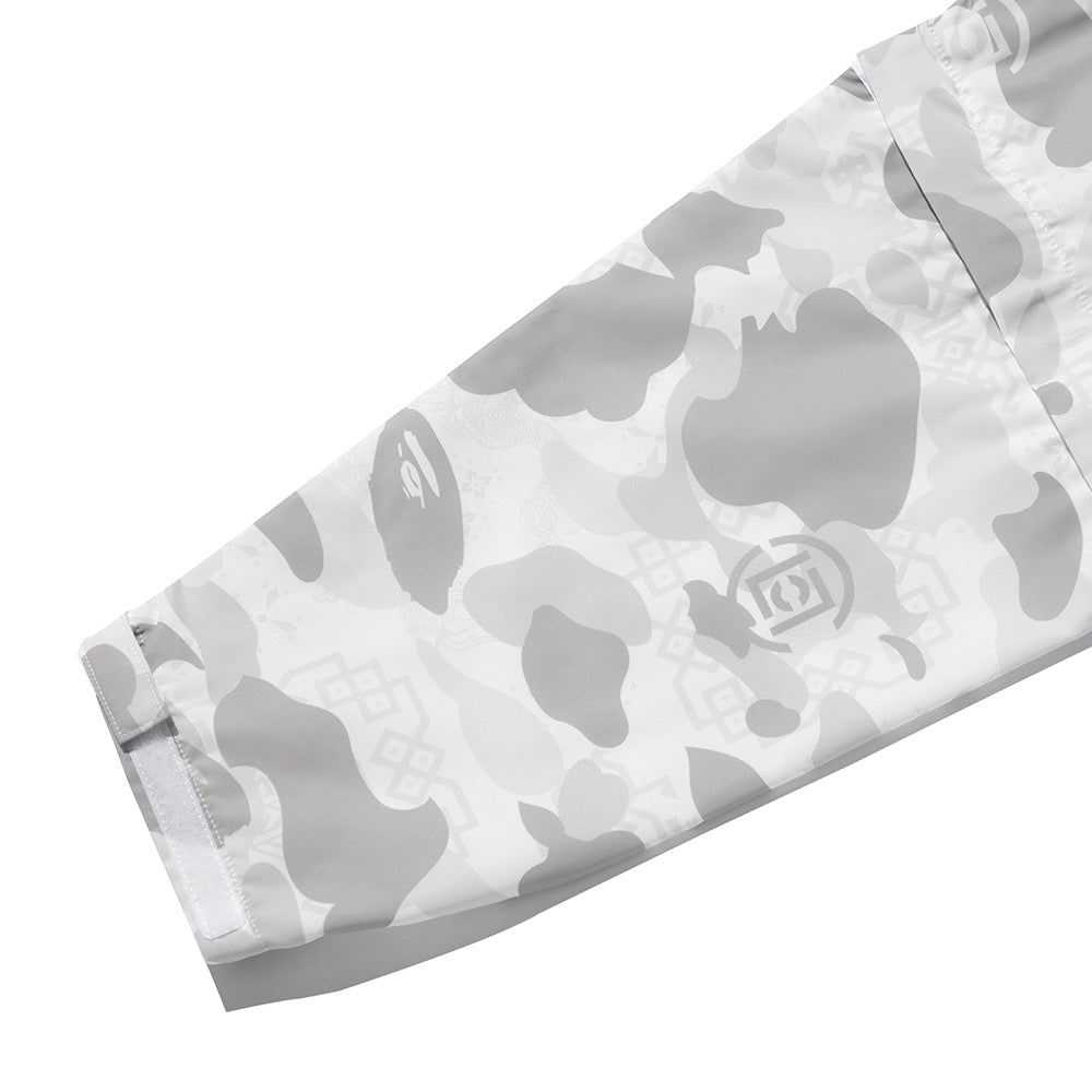 BAPE X CLOT 카모 슬리브 디테처블 레인 자켓(M) WHITE